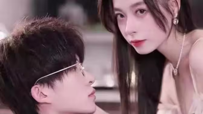 離婚后，夫人成了千億大佬(全集)