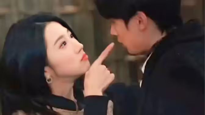 總裁夫人當(dāng)膩了，今天開始好好打工(全集)